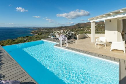 Swimming pool sea view Villa Harmonie